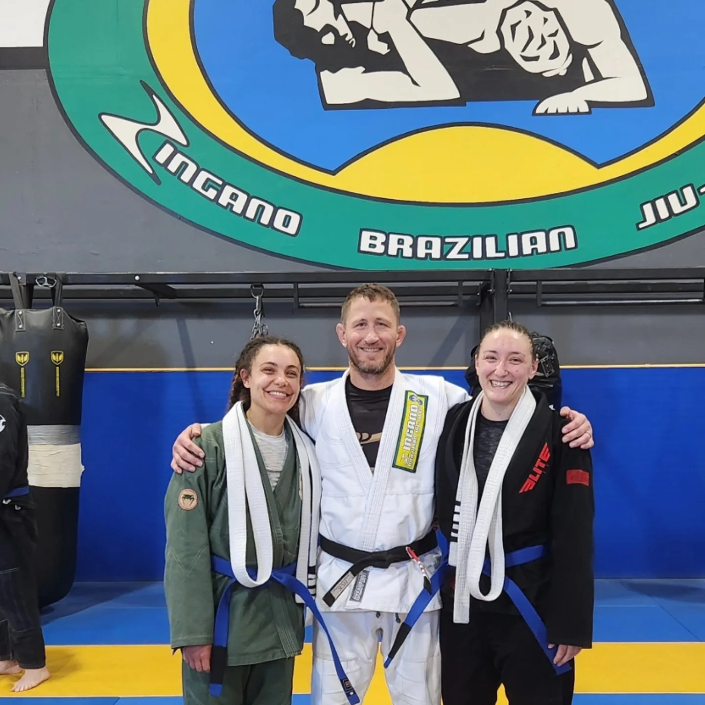 Women BJJ blue belt Zingano